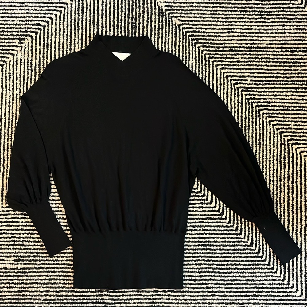 NICOLE FARHI Light Sweater